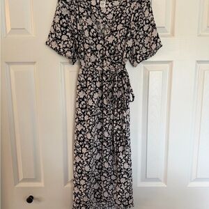 GAP Black & Cream Floral Wrap Maxi Dress